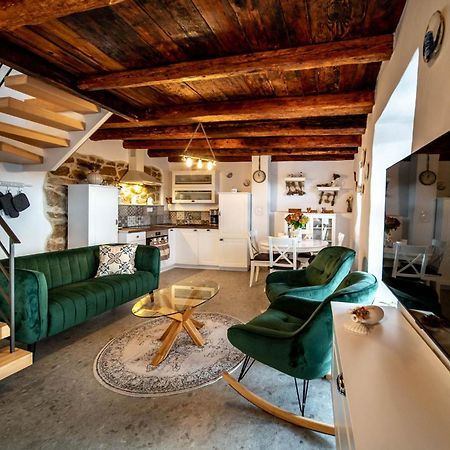 House Filumena Apartment โลปาร์ ภายนอก รูปภาพ