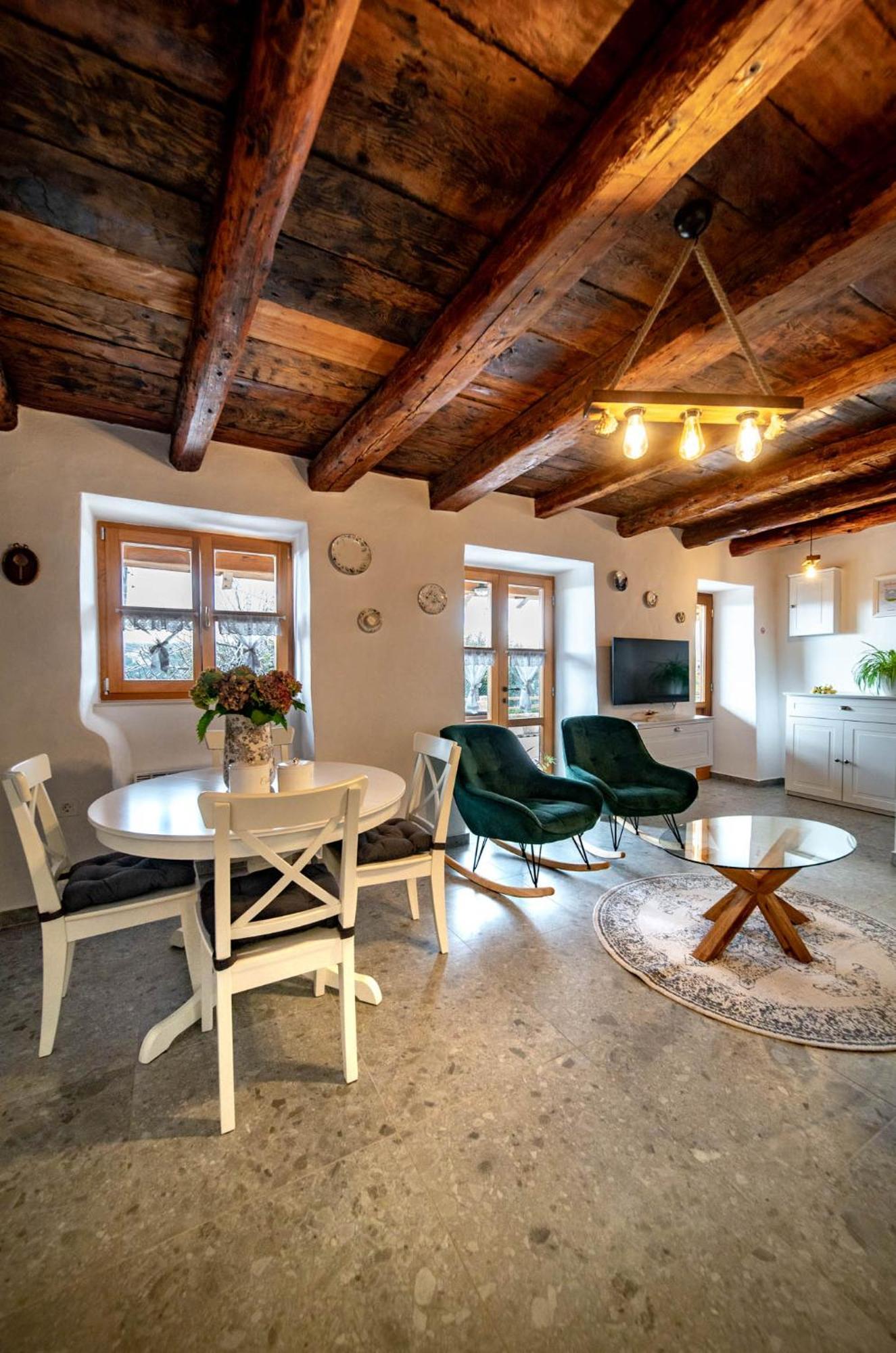 House Filumena Apartment โลปาร์ ภายนอก รูปภาพ